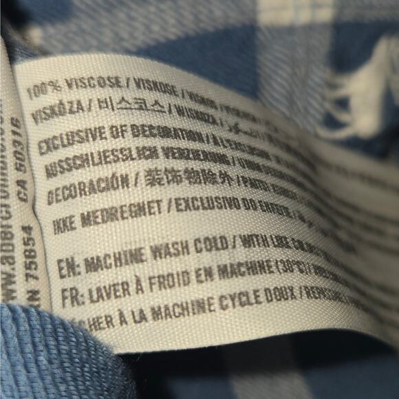 Ambercrombie & Fitch Womens Medium Button Up Shirt Blue Plaid Casual Lightweight - Picture 11 of 12